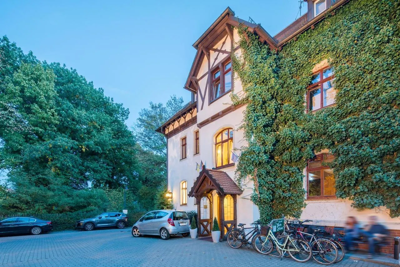 Parkhotel Diani Leipzig 4*,